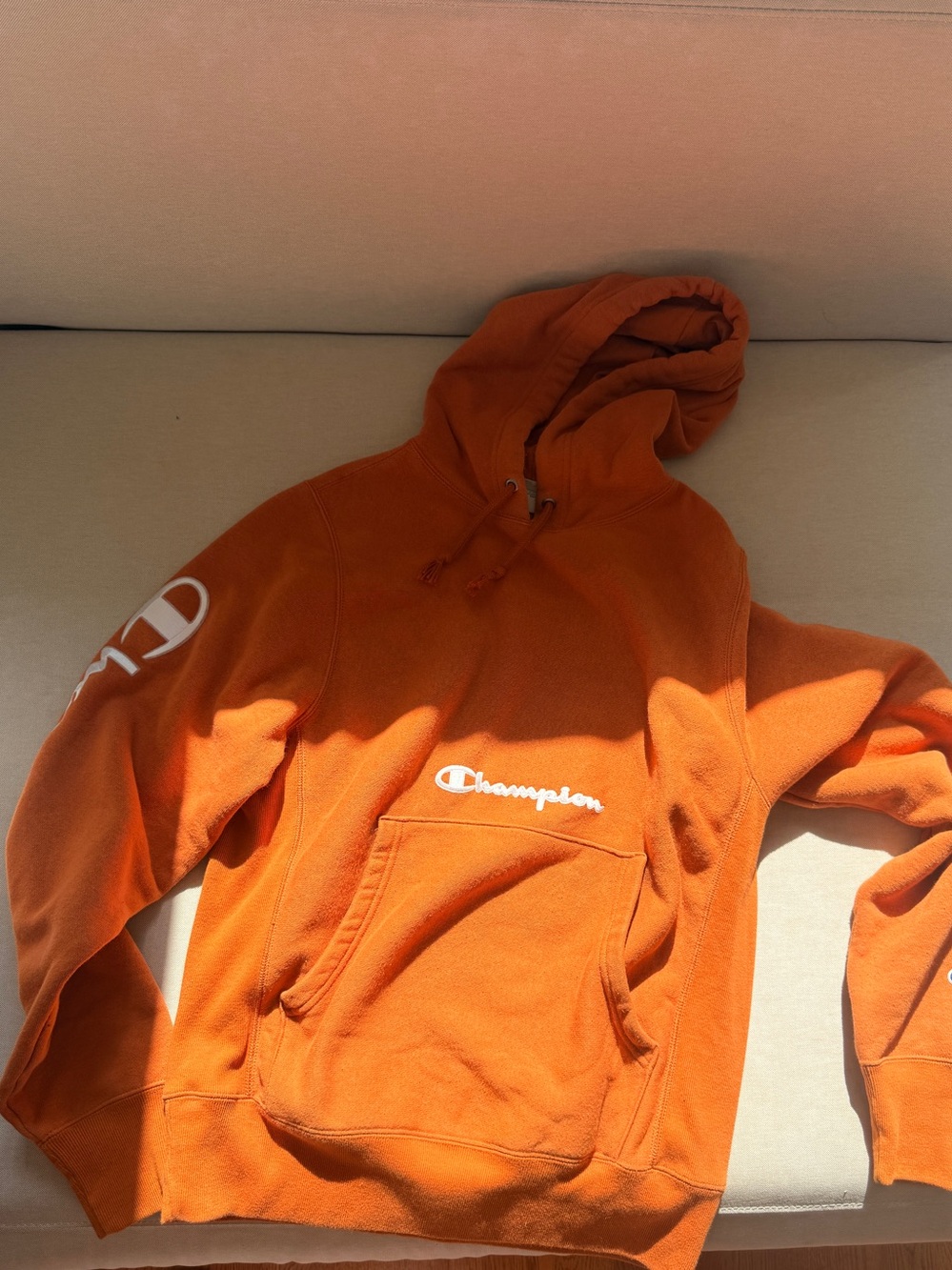 Champion hoodie with pocket Size S slightly oversized